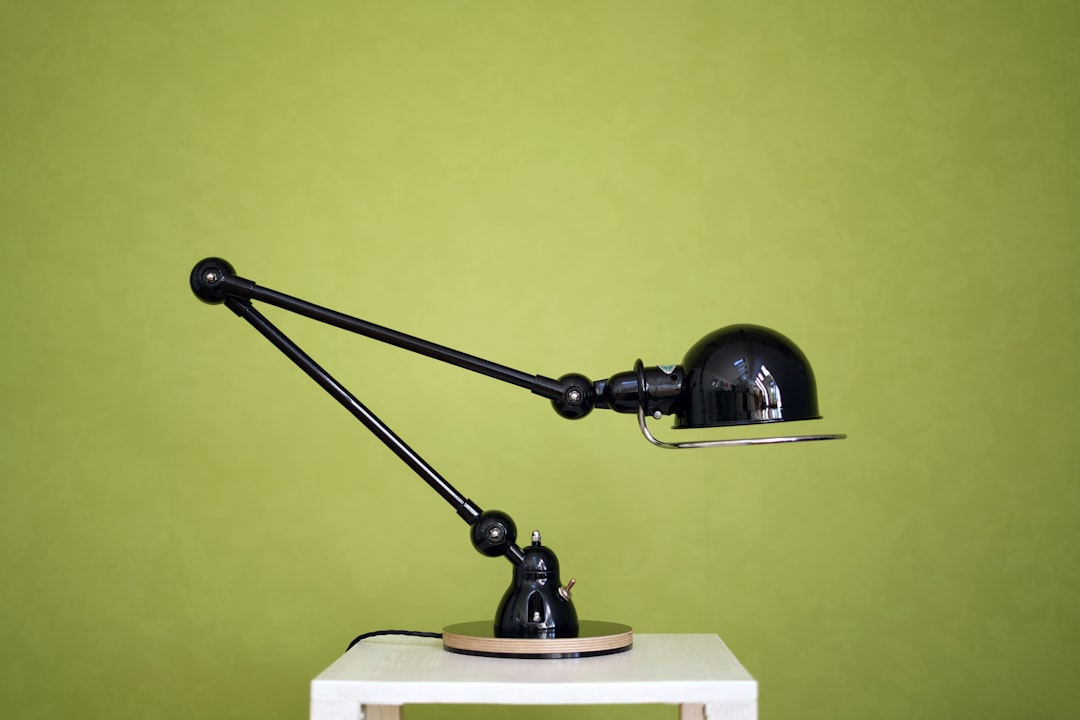 Photo metal desk lamp